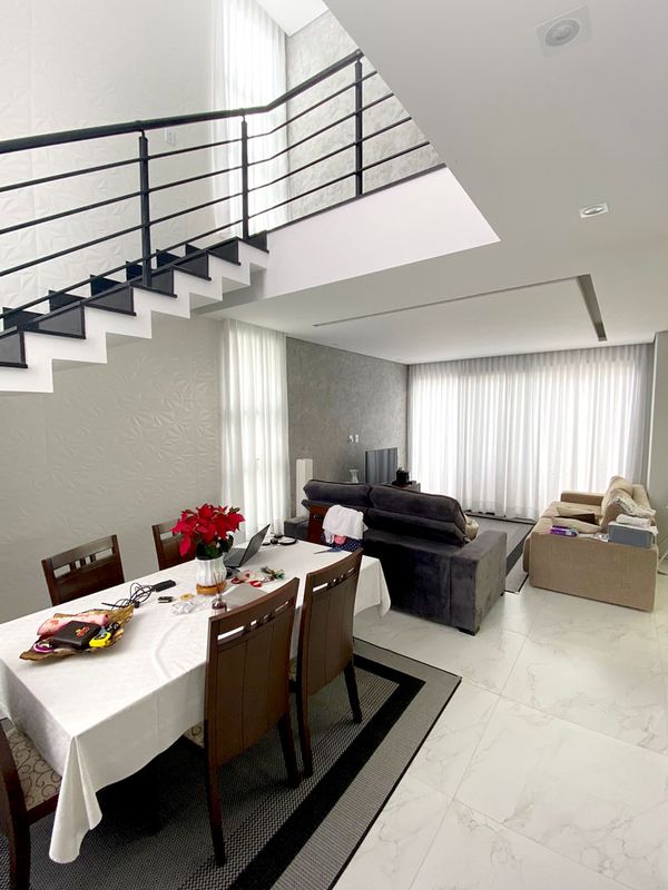 Para Trilho Simples: 400 cm x 290 cm - Linho Gaze Branco com Forro de Microfibra · Ralfh Colin — Jundiaí, SP