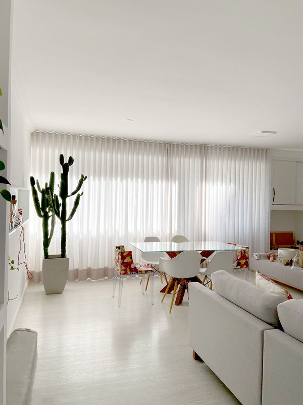 Para Trilho Simples: 491 cm x 257 cm - Linho Gaze Branco com Forro de Microfibra · Livian Moura — São Paulo, SP