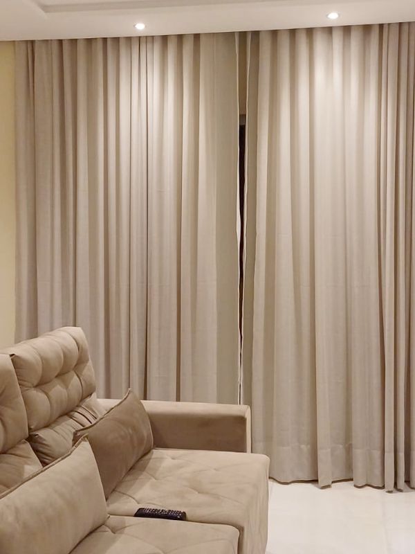 Para Trilho Duplo - 300cm x 268cm - Linho Gaze Areia com Forro Blackout Marfim · Eli