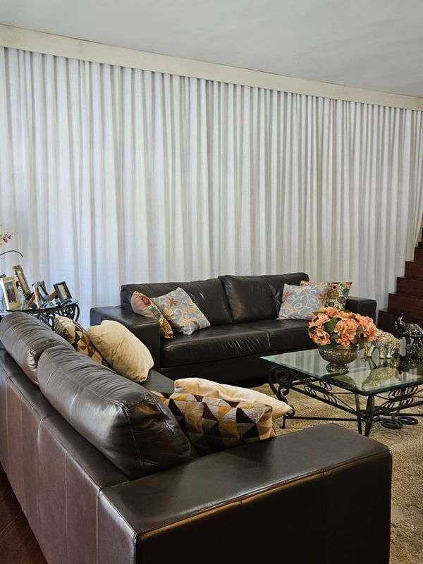 Para Trilho Simples: 700 cm x 275 cm - Linho Gaze Off White (sem forro) · Silvia