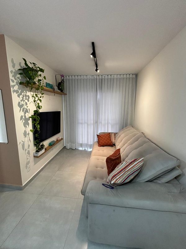 Para Trilho Simples: 245 cm x 255 cm - Linho Gaze Branco com Forro Blackout Gelo · Soraia